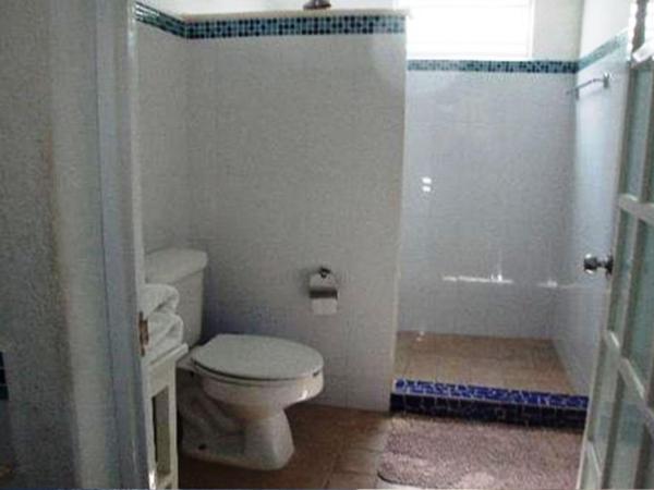 Villa Escondida Guest House Cozumel Downtown : photo 10 de la chambre chambre lit king-size