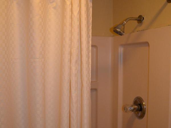 Economy Inn New Orleans : photo 2 de la chambre chambre lit king-size