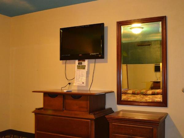 Economy Inn New Orleans : photo 3 de la chambre chambre lit king-size