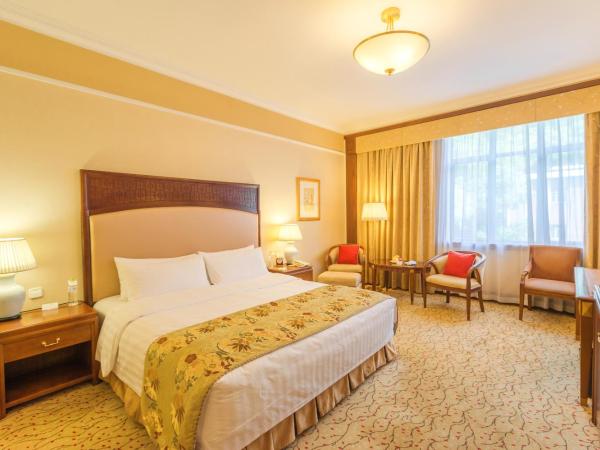 Shangri-La Hangzhou : photo 3 de la chambre chambre lit king-size - vue sur colline