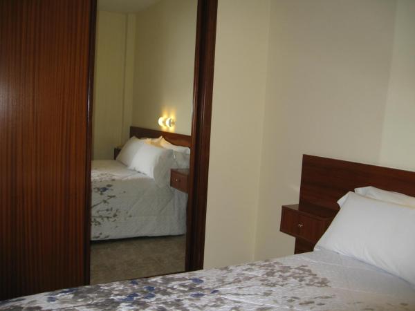 Hostal Roma : photo 9 de la chambre chambre double