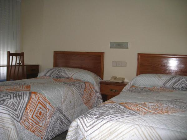 Hostal Roma : photo 2 de la chambre chambre lits jumeaux