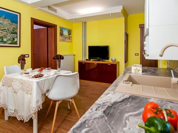 Apartments and Rooms Villa Dea ADULTS ONLY : photo 8 de la chambre appartement 1 chambre confort avec terrasse - vue sur jardin