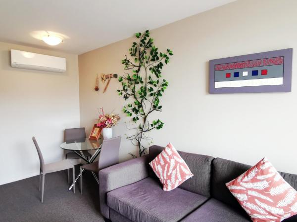 Belmont Motor Inn : photo 5 de la chambre suite 1 chambre lit king-size