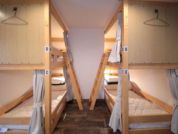 Trip & Sleep Hostel : photo 2 de la chambre lit superposé dans dortoir mixte