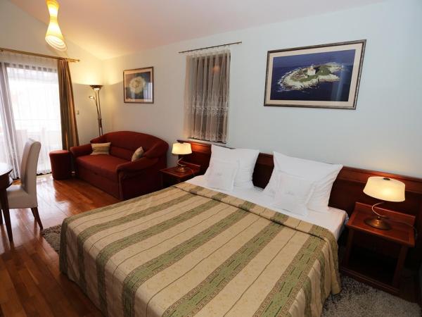 Villa Ivana B&B : photo 3 de la chambre studio - vue sur mer