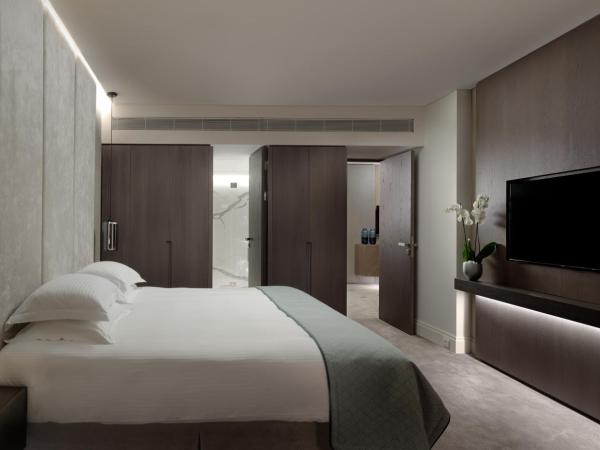 NJV Athens Plaza : photo 2 de la chambre suite athénienne avec lit king-size ou lits jumeaux - vue sur acropole