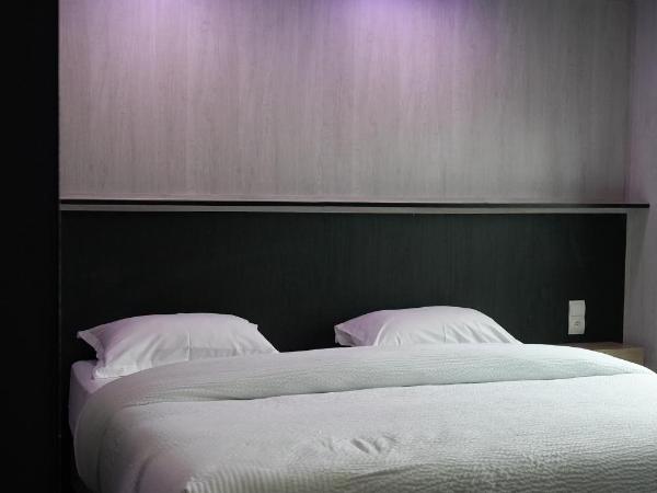 Hôtel La Rocade : photo 3 de la chambre chambre supérieure lit queen-size