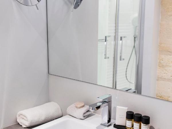 Hôtel La Cour Carrée Bordeaux Centre : photo 1 de la chambre chambre double supérieure