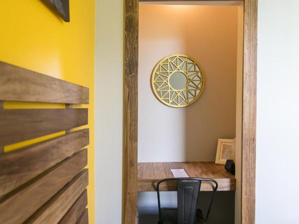 Hostel Detroit : photo 5 de la chambre chambre double avec salle de bains commune