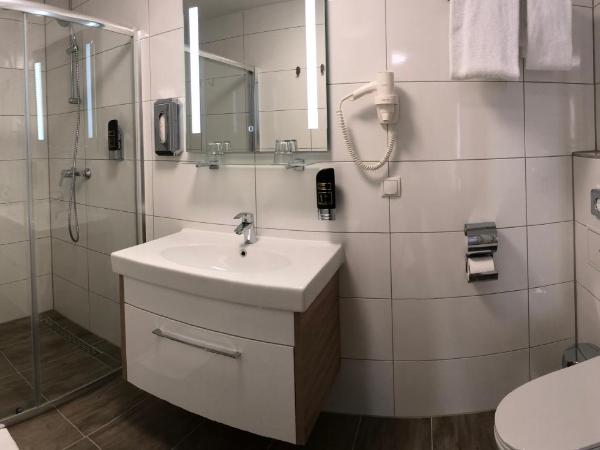 Hotel König : photo 8 de la chambre chambre triple