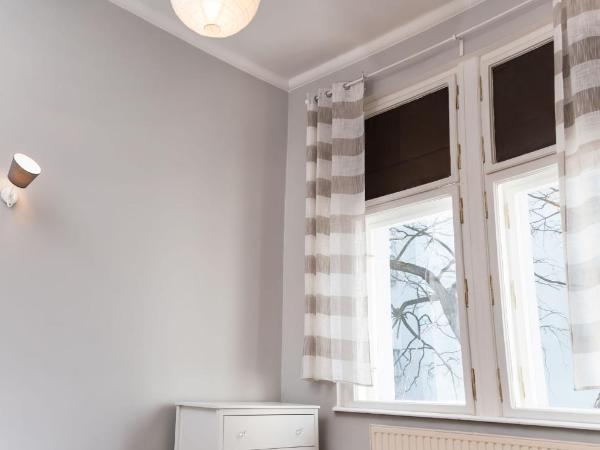 Hostel Krakowskie Klimaty : photo 9 de la chambre chambre quadruple avec salle de bains privative