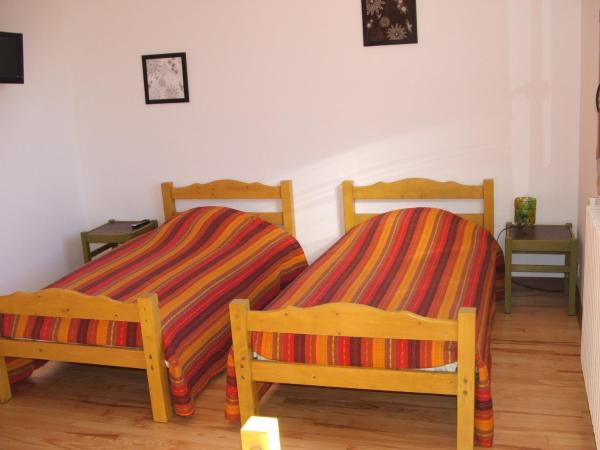 Maison d' hôtes Tranquyl : photo 1 de la chambre chambre triple classique