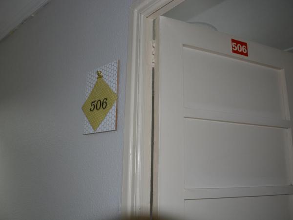 Pensión Moratin : photo 2 de la chambre chambre lits jumeaux avec douche