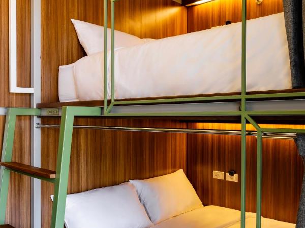 Khunluang Hostel : photo 2 de la chambre lit queen-size en dortoir mixte