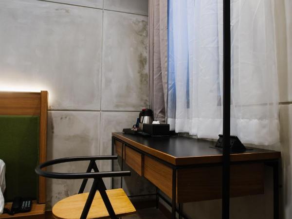 Ceria Hotel : photo 3 de la chambre chambre lit king-size exécutive