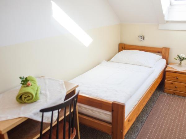 Frühstückspension Kölich : photo 4 de la chambre petite chambre simple avec salle de bains commune - mansardée