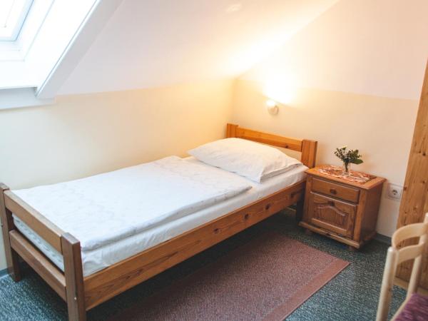 Frühstückspension Kölich : photo 5 de la chambre petite chambre simple avec salle de bains commune - mansardée