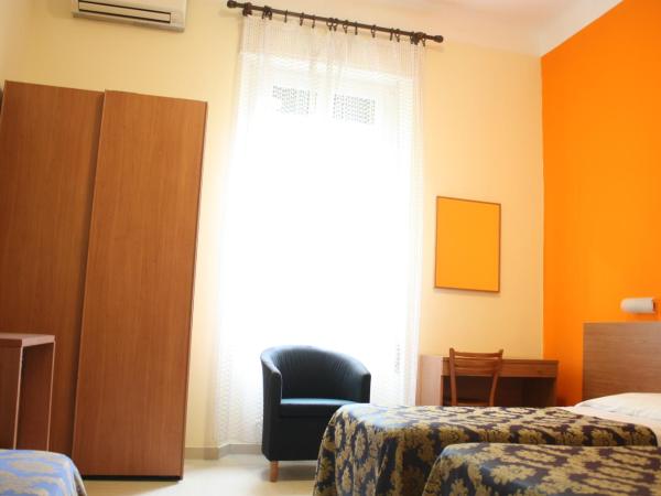 Hotel Garden : photo 3 de la chambre chambre triple