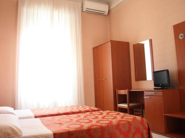 Hotel Garden : photo 3 de la chambre chambre lits jumeaux