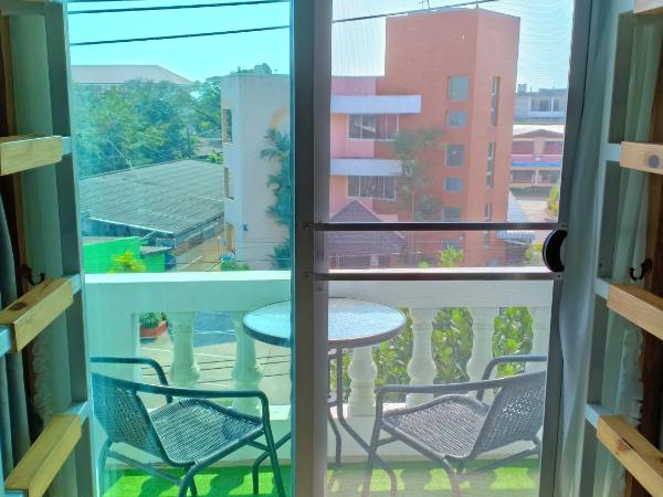 Stay In Chiangrai : photo 1 de la chambre lit superposé dans dortoir pour femmes