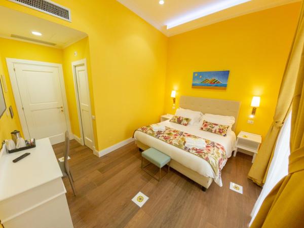 Suite CuoreNapoletano : photo 2 de la chambre chambre double standard