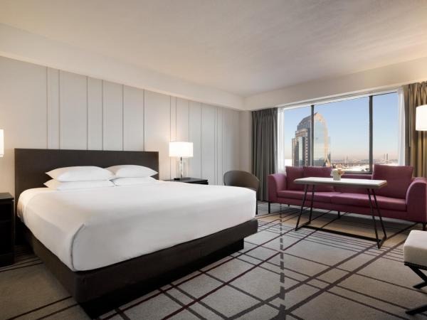 Hyatt Regency Louisville : photo 2 de la chambre chambre lit king-size - vue sur ville