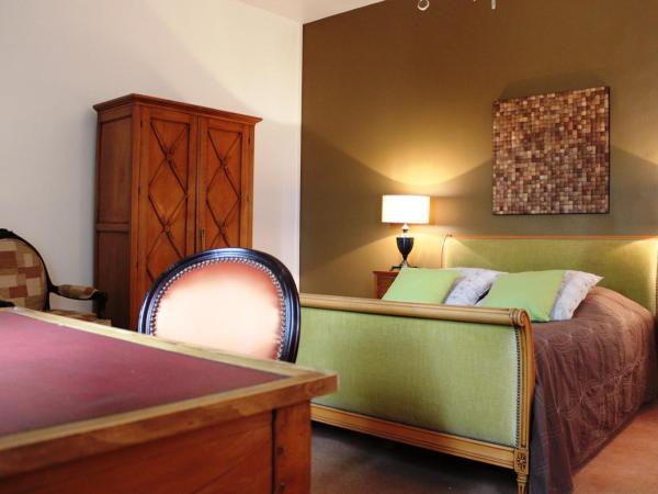 Résidence et Chambres d'Hôtes de La Porte d'Arras : photo 1 de la chambre  chambre double supérieure