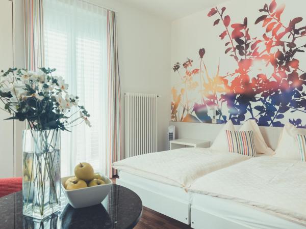 Hotel Tobler : photo 2 de la chambre chambre double standard - vue sur lac