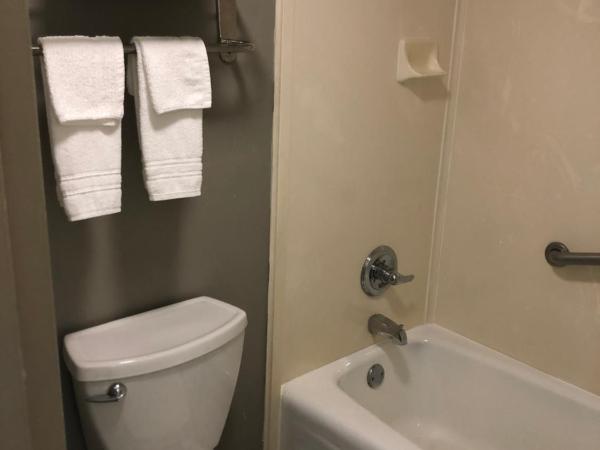 Days Inn by Wyndham N.W. Medical Center : photo 6 de la chambre chambre lit king-size - fumeurs