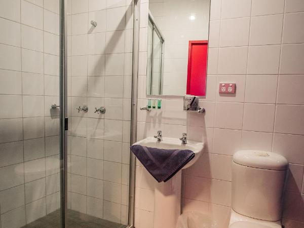 Wake Up! Sydney Central : photo 6 de la chambre chambre double avec salle de bains privative