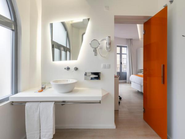 Atarazanas Málaga Boutique Hotel : photo 5 de la chambre chambre double ou lits jumeaux supérieure