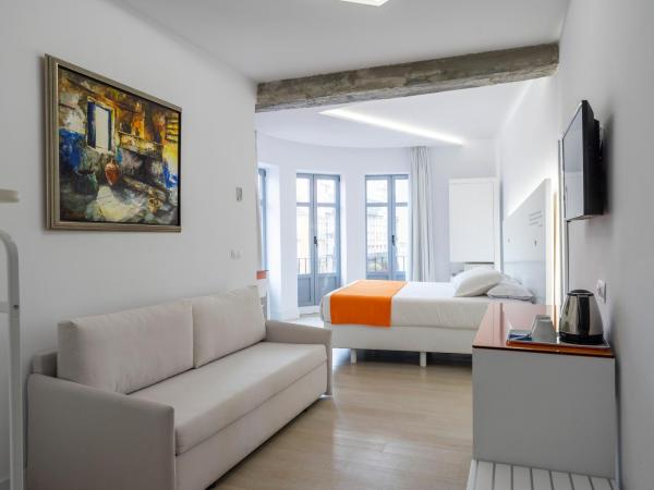 Atarazanas Málaga Boutique Hotel : photo 1 de la chambre suite - vue sur ville