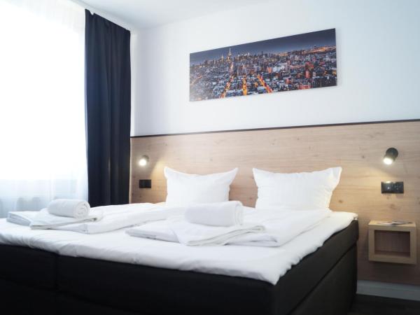 JJ Hotel Hannover-City-Pension : photo 2 de la chambre chambre double standard