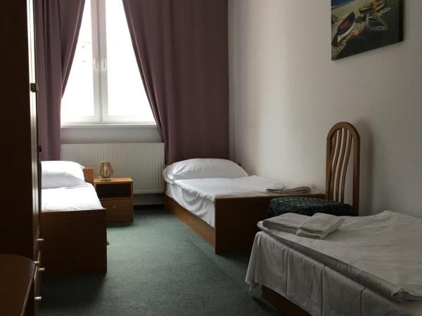 Hotel Arko : photo 10 de la chambre chambre triple