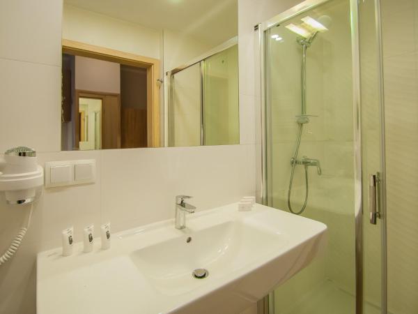 Apartamenty Cesarskie - Apartamenty Bryza - Parking : photo 7 de la chambre studio avec parking