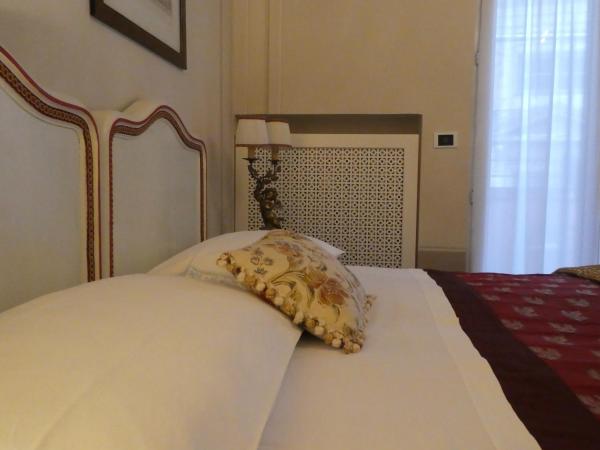 Bed and Breakfast Flowers : photo 9 de la chambre chambre double ou lits jumeaux avec terrasse
