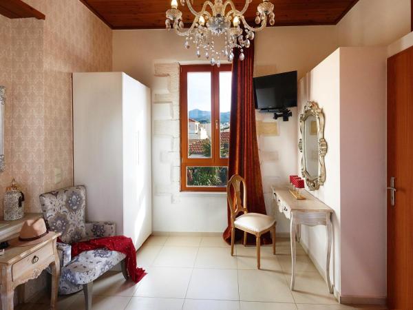 Archontiko Old Town Suites : photo 4 de la chambre chambre double supérieure