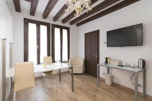 Rialto Suite 707 : photo 5 de la chambre suite