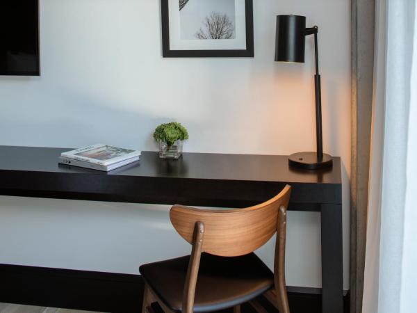 William Gray by Gray Collection : photo 2 de la chambre chambre lit queen-size standard - alcôve