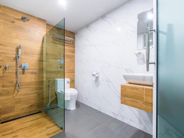 Anchan Hotel & Spa : photo 10 de la chambre city front balcony