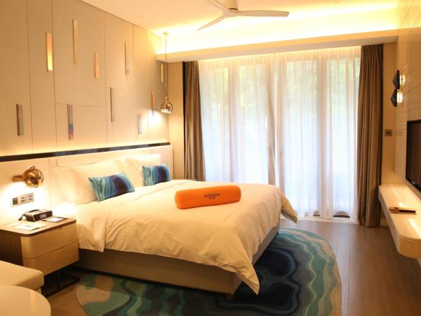 Wingate by Wyndham Sanya Luhuitou : photo 4 de la chambre chambre deluxe lit king-size - vue sur montagne - non-fumeurs