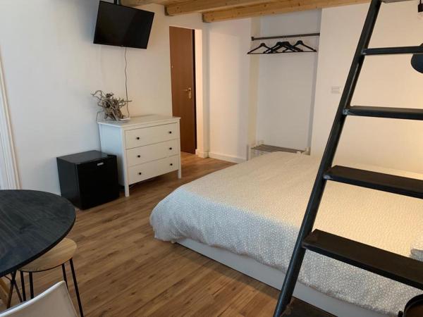 La Dimora di Medusa : photo 7 de la chambre chambre quadruple avec salle de bains privative