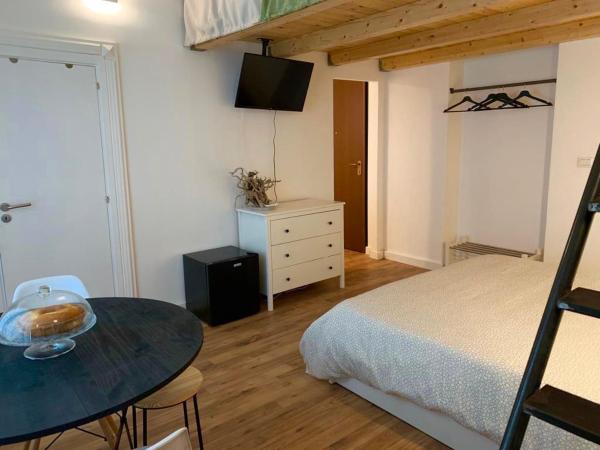 La Dimora di Medusa : photo 9 de la chambre chambre quadruple avec salle de bains privative