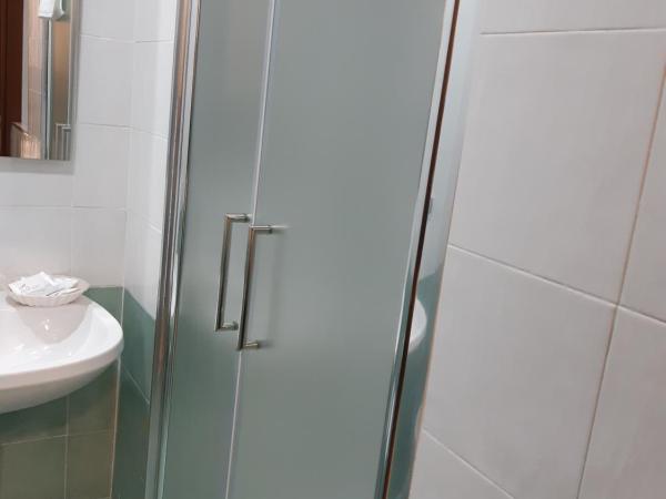 B&B Foria 210 : photo 4 de la chambre chambre lits jumeaux avec douche 