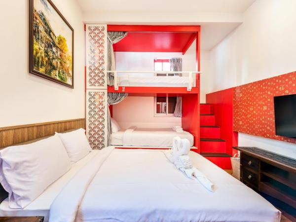 Ama Hostel Bangkok : photo 4 de la chambre chambre familiale avec salle de bains privative