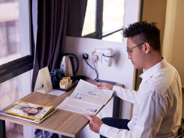 B Lot Hotel : photo 2 de la chambre grande chambre double