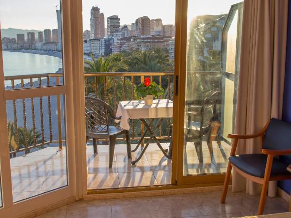 Hotel Colón : photo 7 de la chambre chambre double ou lits jumeaux - vue sur mer