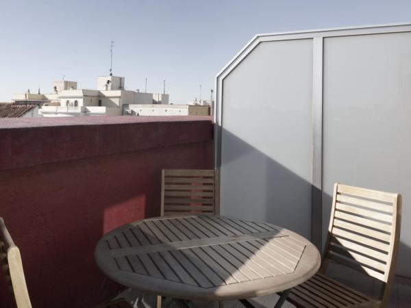 Petit Palace Plaza Mayor : photo 1 de la chambre chambre de luxe avec terrasse (4 adultes)