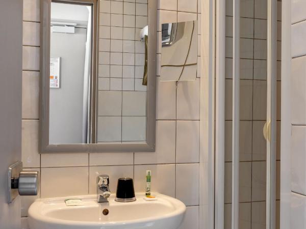 Hotel des Nations Saint Germain : photo 6 de la chambre chambre simple